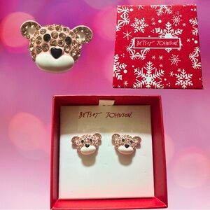 Betsey Johnson Pink Crystal Teddy Bear Stud Earrings NWT Holiday Gift Box